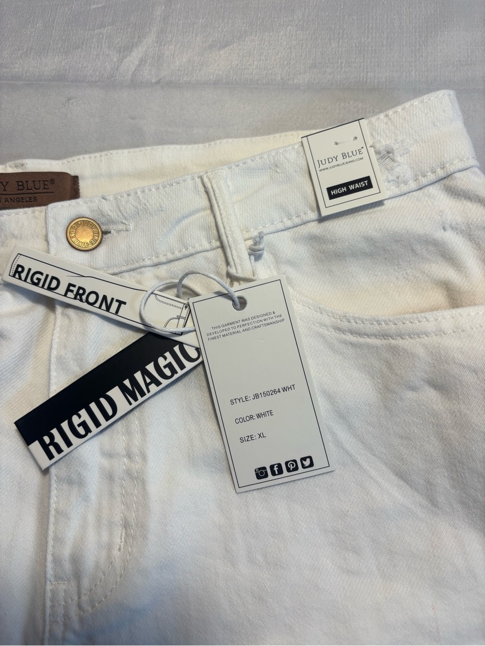 Judy Blue XL White Distressed Denim Cutoff Boho Cotton Shorts New - Picture 2 of 14